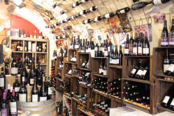 Grande sélection de vins français et d’ailleurs